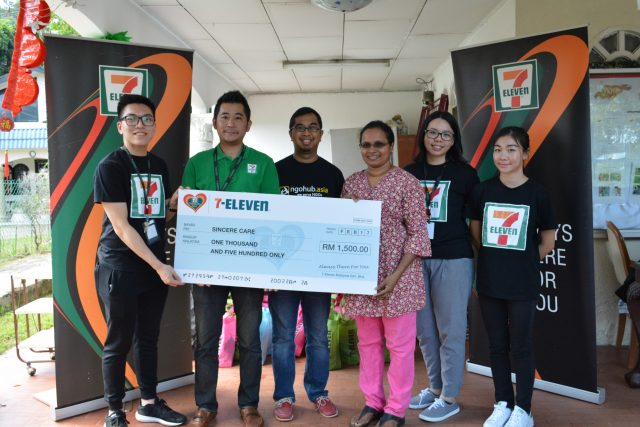 7-Eleven festive cheer