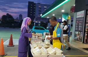 How to increase sales of hot food at petromart?