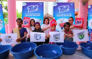 TOP ‘A Brighter Future’ Fundraising Campaign Gives New School Uniforms To More Than 400 For Back-To-School Cheer!