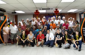 7-Eleven Malaysia, Keeping the Elderly Company for CNY