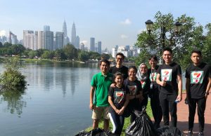 7-Eleven Malaysia Celebrates Earth Day with Public Clean-up