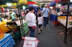 Yakult Lady goes to Ramadan bazaar