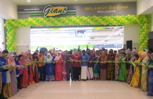 Seven Giant Stores In Johor Unveils New Look To Provide Customers New In-Store Experience