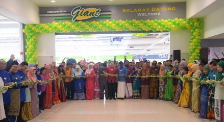 Seven Giant Stores In Johor Unveils New Look To Provide ...