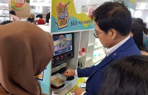 Self-cooking instant noodle machine showcased at SIAL Interfood 2019