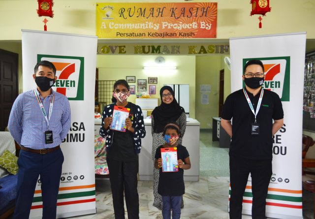 7-eleven school