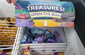 Wall’s creatively made use of ice cream chiller display with treasure box design