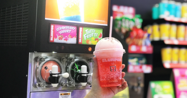 7 Eleven Malaysia Introduces New Strawberry Yogurt Slurpee Flavour You Don T Want To Miss Mini Me Insights