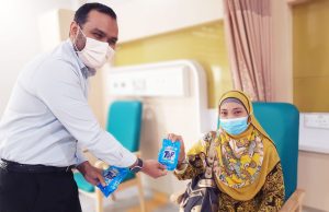 TOP Contributes Detergent Care Packs To Uplift MOH COVID-19 Patient-Facing Frontliners and Encourage Teen Vaccination