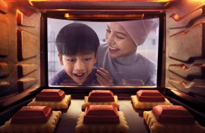 Cadbury Dairy Milk’s Kuih Raya Dari Hati campaign with MYDIN makes it into the Malaysia Book of Records with 26,550 Cadbury Chocolate Tarts for charity