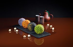 Rekindle the warmth of reunion and harmony with Old Seng Choong’s traditional mooncakes with a twist of local flavours