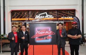 Pizza Hut Unveils its New Store Concept: âPizza & Barâ to Attract Foreign Tourists
