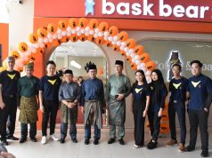 Sarawak Premier opens first Bask Bear drive-through in East Malaysia