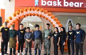 Sarawak Premier opens first Bask Bear drive-through in East Malaysia