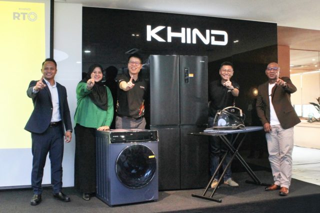 KHIND General Manager Cheng Duo-Ren (third from left) at the launch of KHIND’s new RTO appliance lineup — making premium home solutions more accessible to Malaysians. (1)