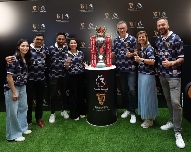 Diageo and HEINEKEN Malaysia management team representatives with the Premier League Trophy (1)