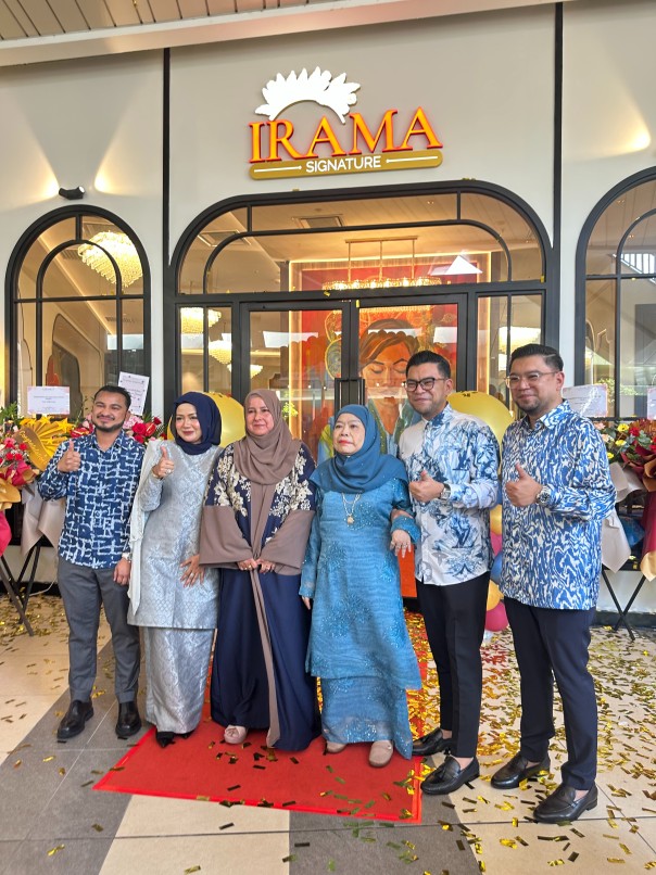 From left_ En Arshad Kamarulzaman, Puan Bella Rahman, Puan Sarina bt Yusof, Puan Shukriah Yon, En Ikmal Siru, En Ikhwan Siru (1)