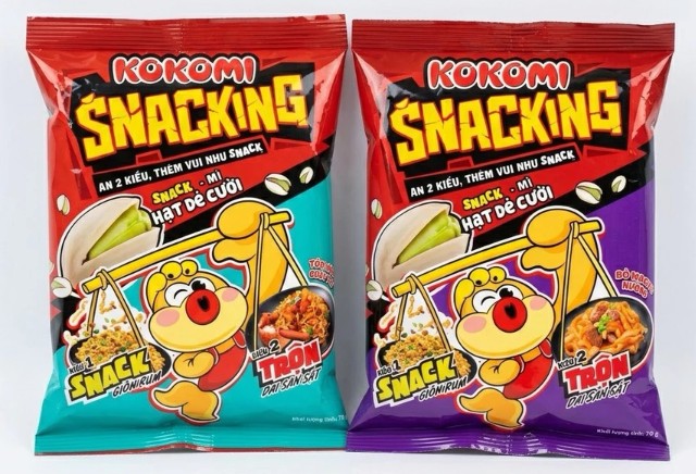 kokomi snacking