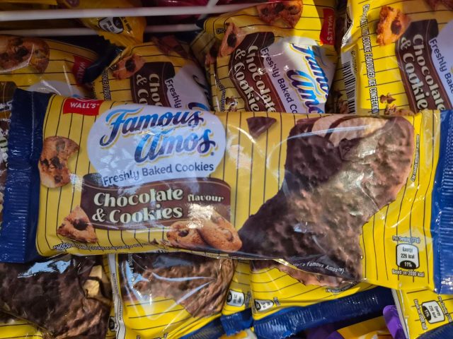 walls famous amos
